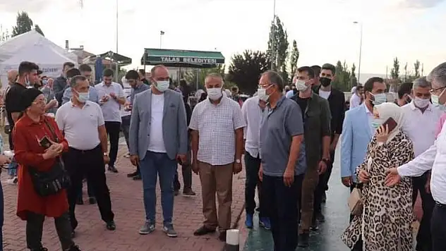 ÖZHASEKİ: 'MİLLİ MENFAATLER SÖZ KONUSU OLDUĞUNDA MUHALEFET EDİLMEZ'