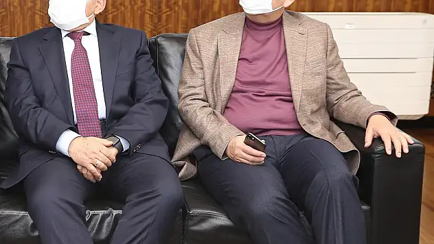 ÖZHASEKİ'DEN BAŞKAN BÜYÜKKILIÇ'A ZİYARET