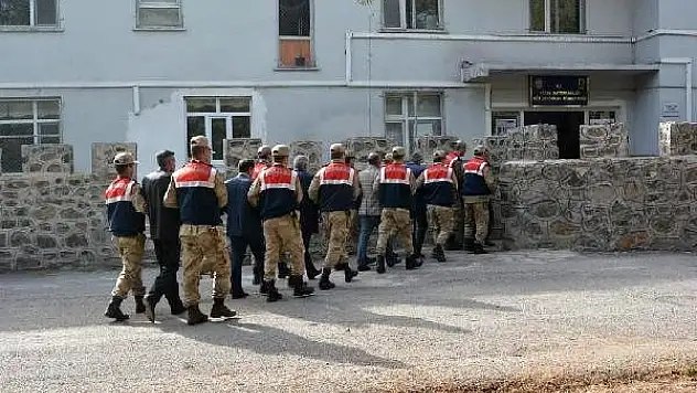 PKK OPERASYONUNDA GÖZALTINA ALINAN MUHTARIN FETÖ BAĞLANTISI ORTAYA ÇIKTI