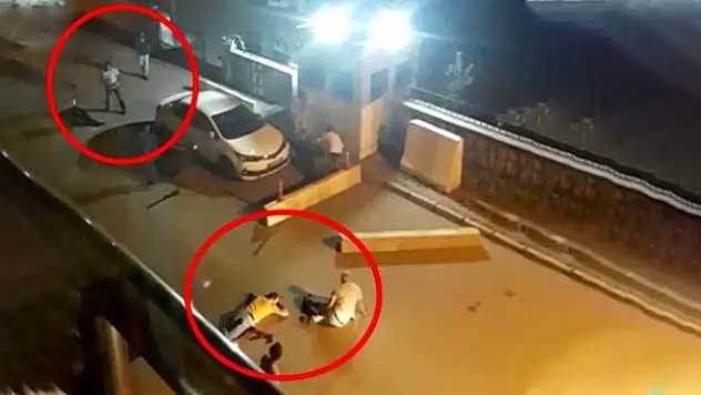 POLİS MERKEZİNİN ÖNÜ KAN GÖLÜNE DÖNDÜ