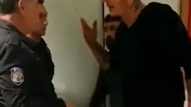 POLİSE SALDIRMAYA ÇALIŞAN 2 KİŞİ TUTUKLANDI