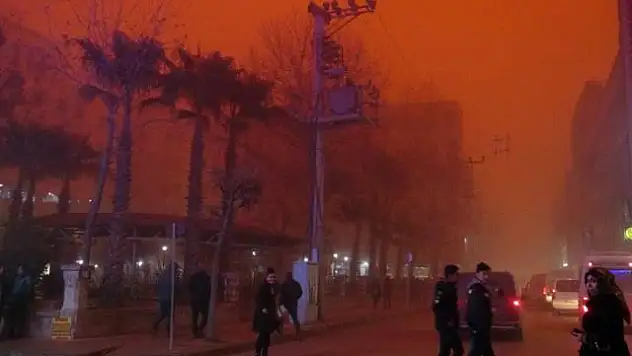 RADYOAKTİF KALINTI TAŞIYAN ÇÖL TOZU, TÜRKİYE'YE GELİYOR