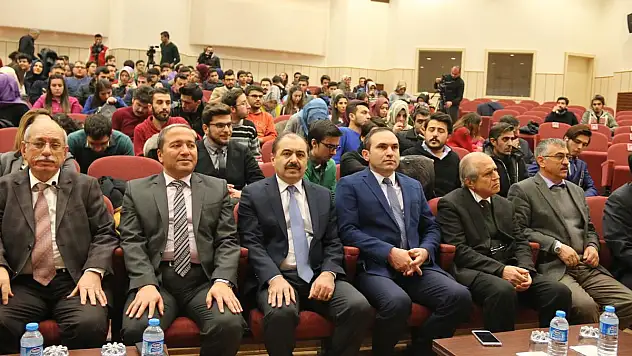Refik Turan ERÜ'de Konferans Verdi