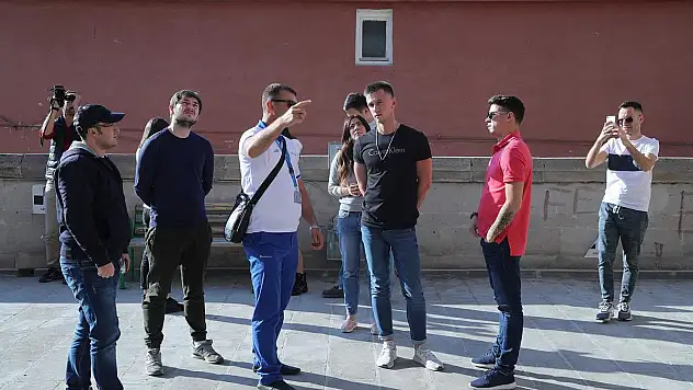 RUSYA'NIN İNTERNET FENOMENLERİ TALAS'TA