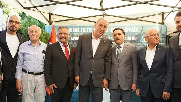 SAAT KULESİ GURBETÇİLERE VERİLDİ