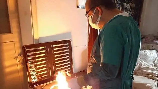SAĞLIK MEMURUNDAN İNSANIN İÇİNİ ISITAN HAREKET