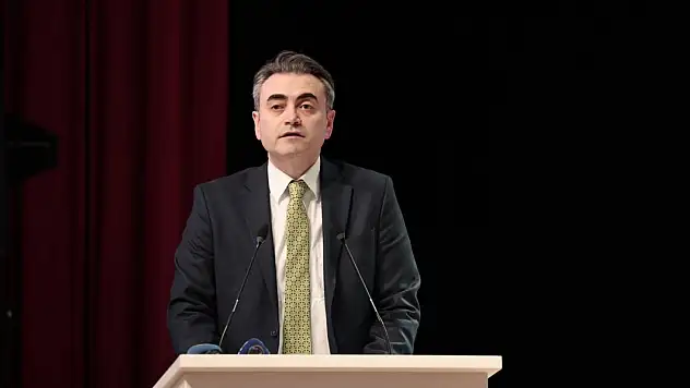 Şahin'den 14 Mart Tıp Bayramı'nda sağlık sistemine dikkat çeken mesaj