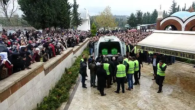 SAHTE PEYGAMBER'İN CENAZESİNE 3 BİN KİŞİLİK TÖREN