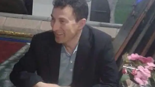 ŞAİR BURHAN KALE'NİN YENİ ŞİİR KİTABI 'DERİN HİKAYE' YAYIMLANDI