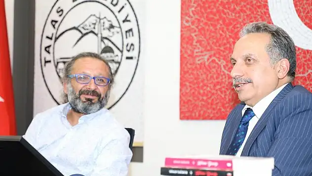 'SANAL BEYAZ MASA'YA SÜRPRİZ KONUK