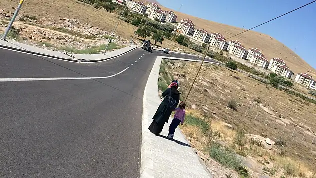 SARAYCIK TOKİ'DE ÇİLE BİTMİYOR!
