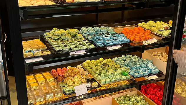 Sarıoğlan'da kadınlar ürettikleri çikolatalarla aile ekonomisine katkı sağlıyor
