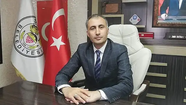 SARIZ'IN AVŞAROBASI MAHALLESİ'NE HALI SAHA TEMELLERİ ATILDI