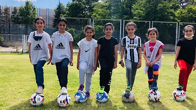 SEDAT KILINÇ İNŞAAT KIZ FUTBOL AKADEMİSİ ÇALIŞMALARA BAŞLADI