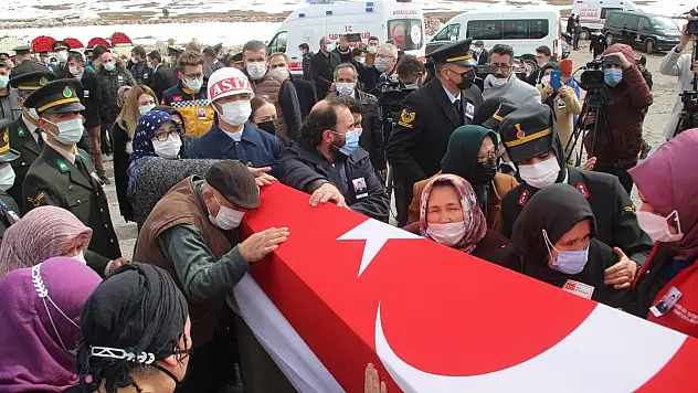 ŞEHİT DEMİRCİ SON YOLCULUĞUNA UĞURLANDI
