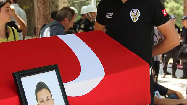 Şehit polis memuru son yolculuğuna uğurlandı