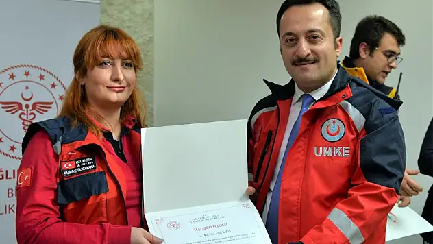 SINIRDA GÖREV ALAN SAĞLIK PERSONELİNE TEŞEKKÜR BELGESİ VERİLDİ!