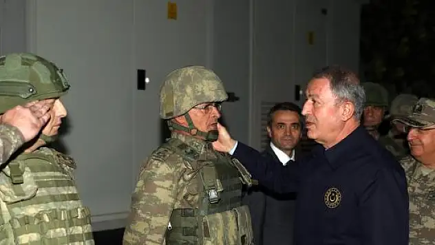 SINIRDAKİ ASKERLERİMİZE UYARI: HER AN HER ŞEY OLABİLİR, HAZIRLIKLI OLUNMALI