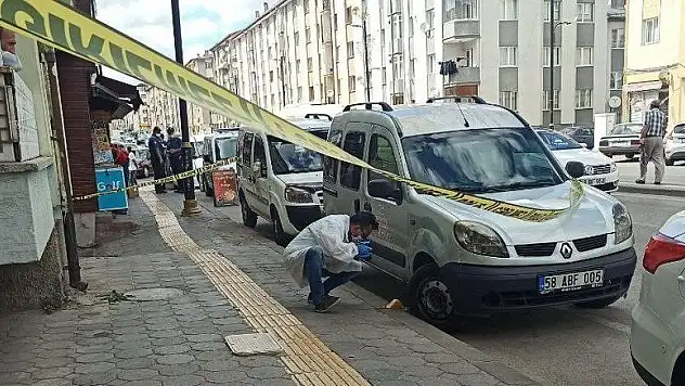 SİVAS'TA SİLAHLI KAVGA: 1 YARALI