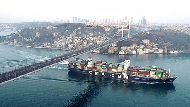 SOKAĞA ÇIKMA YASAĞI, İSTANBUL'U HAYALET ŞEHRE DÖNÜŞTÜRDÜ