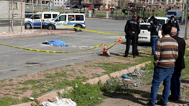 SOKAĞA ÇIKMA YASAĞINA RAĞMEN, İNŞAATTA ÇALIŞAN GENÇ 8. KATTAN DÜŞEREK ÖLDÜ