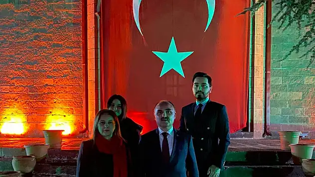 SOKAĞA ÇIKMA YASAĞINA RAĞMEN, KAYSERİ'DE 23 NİSAN COŞKUYLA KUTLANDI