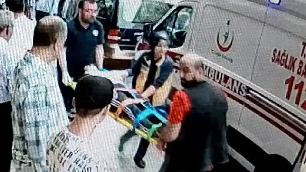 Sokak ortasında dayak yiyen genç kız: 3 yıldır peşimde