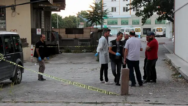 SOKAK ORTASINDA KIZ ARKADAŞINI ÖLDÜREN ŞAHIŞ YAKALANDI