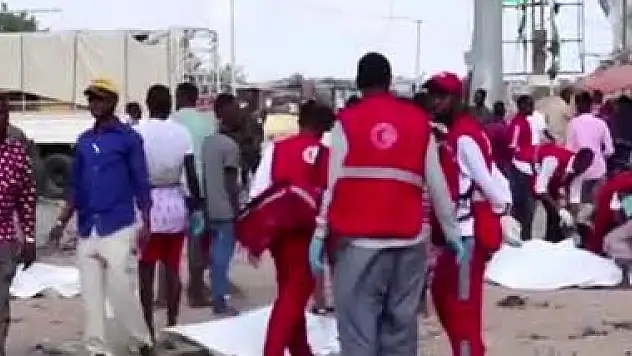 SOMALİ'DE BOMBALI SALDIRI: 76 ÖLÜ, ARALARINDA TÜRKLERDE VAR