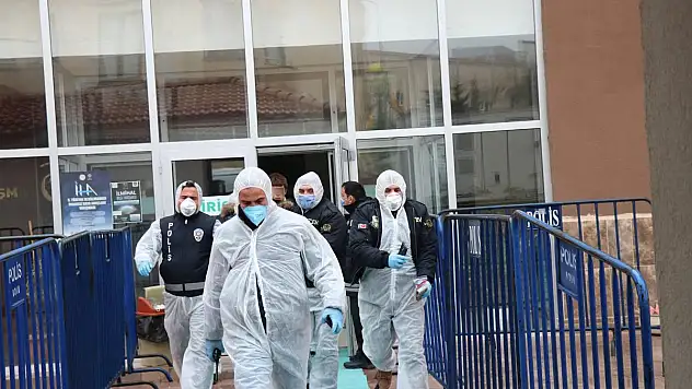 SOSYAL MEDYADAN, TÜRKİYE CUMHURİYETİ'NE KÜFÜR EDEN ŞARLATANLAR YAKALANDI