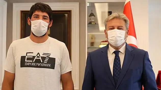 'SÖZ KONUSU VATAN İSE GERİSİ TEFERRUAT' DEDİ, 60 KİLO ZAYIFLADI