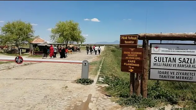 SULTAN SAZLIĞI'NDA PARK YERİ SORUNU ÇÖZÜM BEKLİYOR