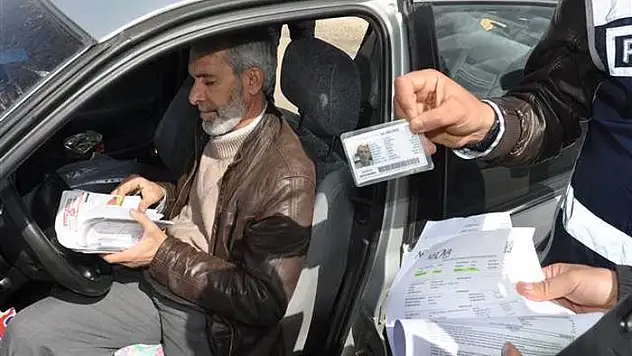 Suriyeli mülteciler 'Yol İzin Belgesi' olmadan şehir dışına çıkamayacak