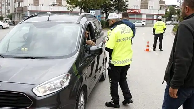 SÜRÜCÜLERE SİGARA CEZASI