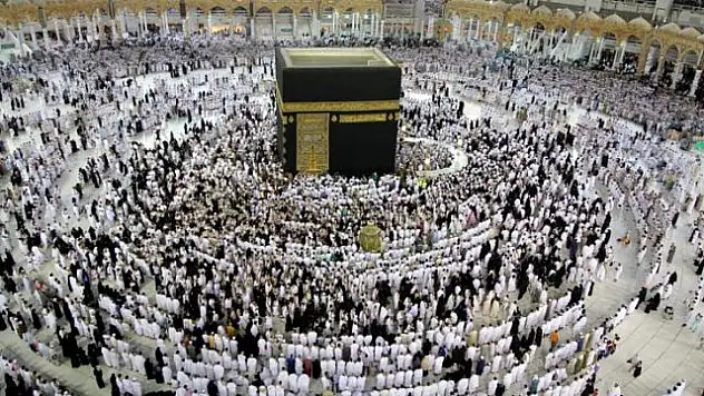 SUUDİ ARABİSTAN'IN HAC ZİYARETİ KARARI BELLİ OLDU