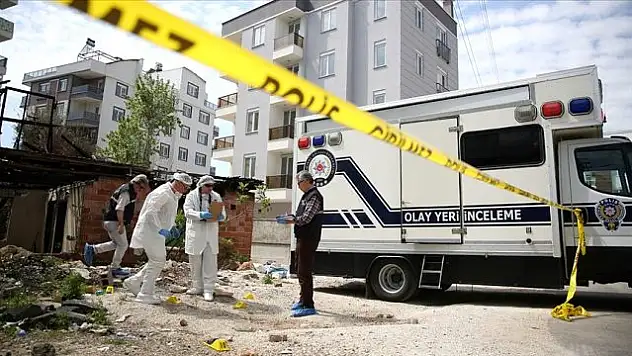 TABANCAYLA OYNAYAN ÇOCUK KENDİNİ VURDU
