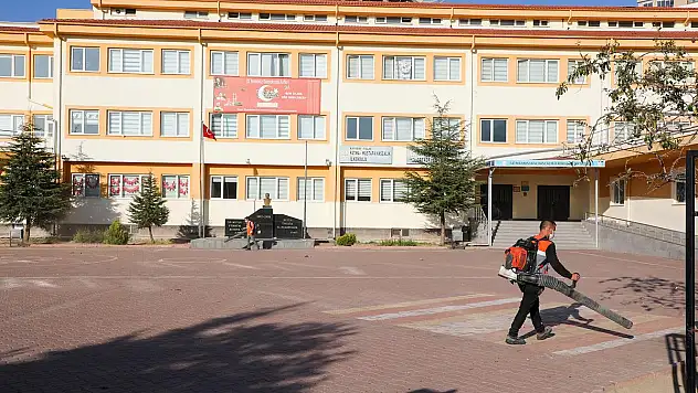 TALAS BELEDİYESİ OKULLARA DOKUNMAYA DEVAM EDİYOR