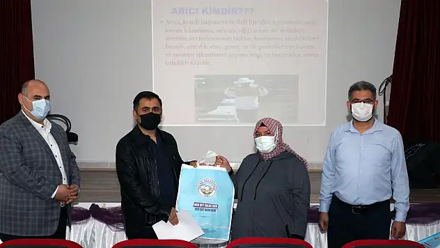 TALAS BELEDİYESİ'NDEN TARIMDA BİR İLK DAHA ARICILIK KURSU