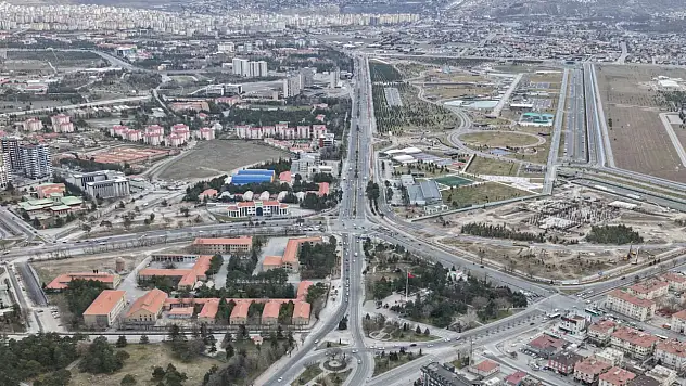 Talas Bulvarı 5 şeritli yeni haliyle hizmete açıldı