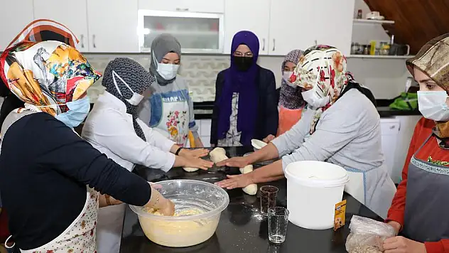 'TALAS'IN KURSLARINA SEVEREK GELİYORUZ'