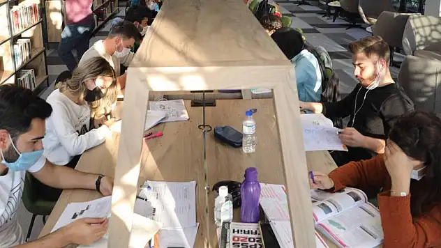 TALAS'IN KÜTÜPHANESİNE 30 BİN ZİYARETÇİ