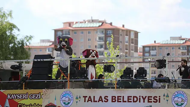 TALAS'TA BAYRAM COŞKUSU SÜRÜYOR