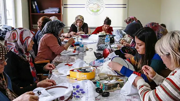 TALAS'TA KADIN GİRİŞİMCİLERE HEP DESTEK TAM DESTEK