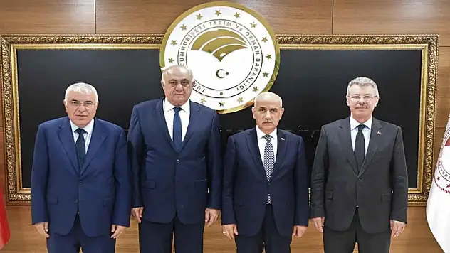 TARIM VE ORMAN BAKANI KİRİŞÇİ İLE YARDIMCISI YUMAKLI'YA ZİYARET