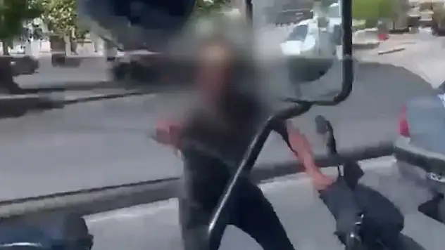 Tartıştığı sürücüye kaskını fırlatan motosikletliye rekor ceza