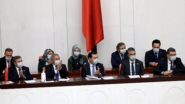TBMM'DEKİ BEŞ SİYASİ PARTİ ORTAK ÖNERGE SUNDU