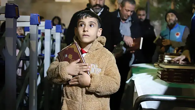 TDV, milyonlarca Kur'an-ı Kerim'i kimlere ulaştırdı?