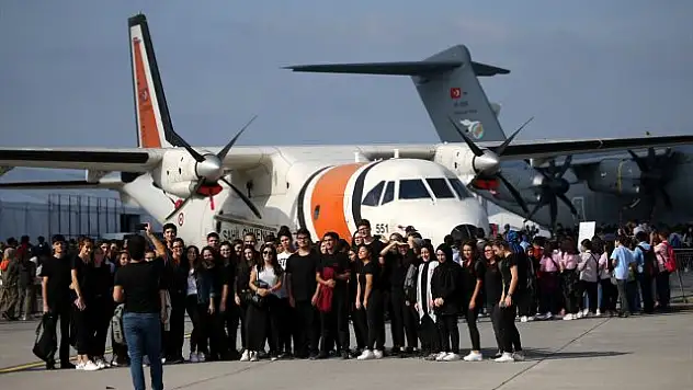 TEKNOFEST ZİYARETÇİLERE KAPILARINI AÇTI
