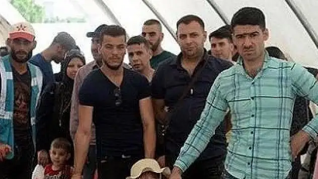 TERÖRDEN ARINDIRILAN BÖLGELERE SURİYELİLER DÖNÜYOR