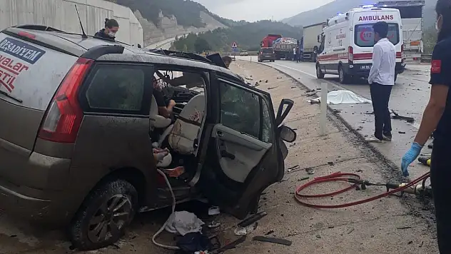 TOKAT'TA TRAFİK KAZASI: 3 ÖLÜ, 4 YARALI
